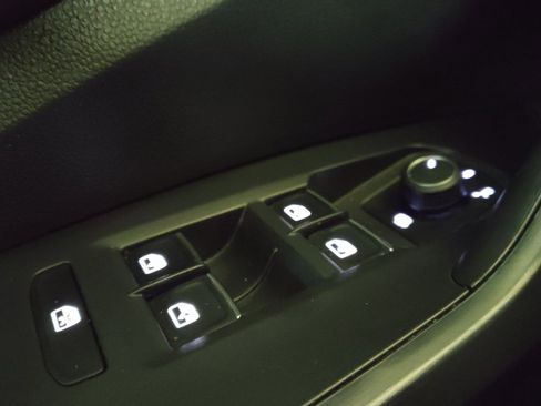 Used 2024 Volkswagen Jetta SE image 27