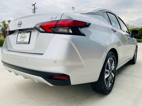 Used 2023 Nissan Versa SV FWD image 8