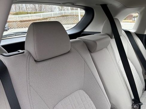 Certified 2023 Honda HR-V LX image 30