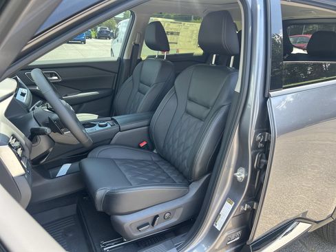 New 2026 Nissan Rogue Platinum AWD/4WD image 16
