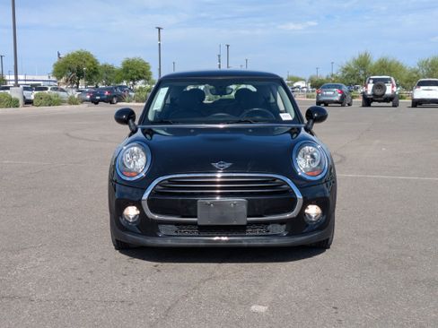Used 2019 MINI Cooper 2-Door Hardtop image 8