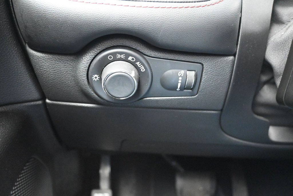 Used 2024 Dodge Durango GT AWD/4WD image 15