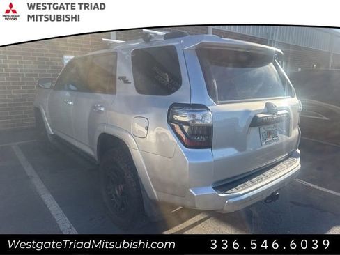 Used 2017 Toyota 4Runner TRD Off-Road Premium image 9