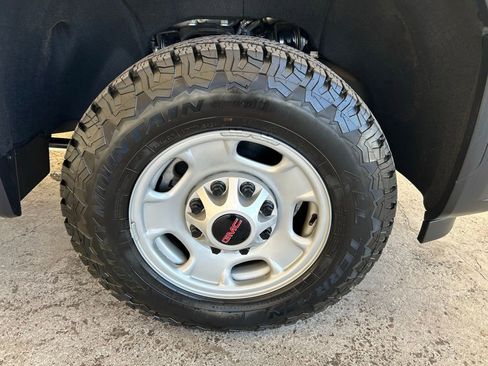 Used 2024 GMC Sierra 2500 Pro w/ Convenience Package image 13