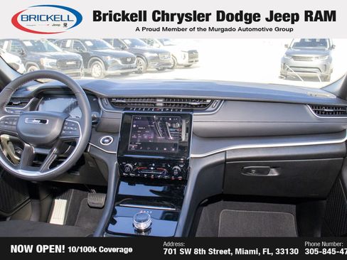 Used 2025 Jeep Grand Cherokee L Altitude image 21