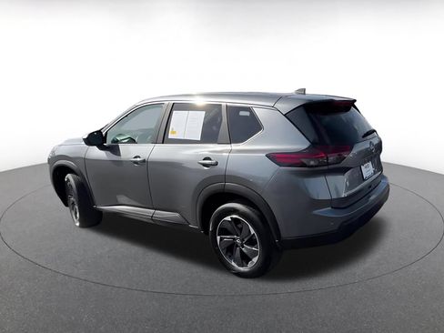 Used 2025 Nissan Rogue SV AWD/4WD image 10