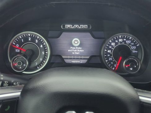 Used 2019 RAM 1500 Big Horn image 16