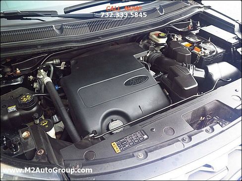 Used 2016 Ford Explorer XLT w/ Equipment Group 202A AWD/4WD image 26