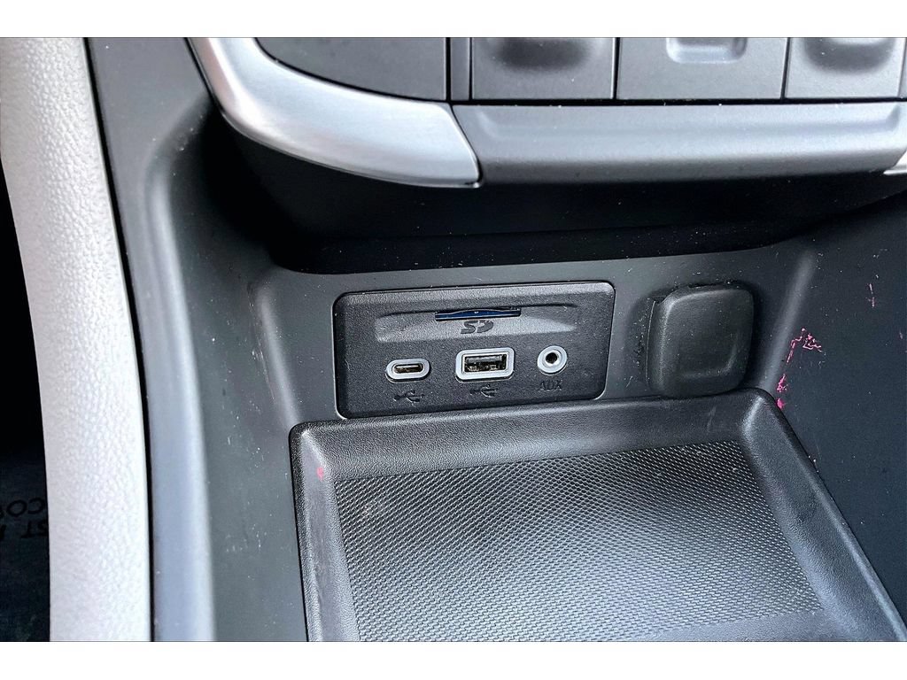 Used 2022 GMC Terrain SLT w/ Tech Package AWD/4WD image 16