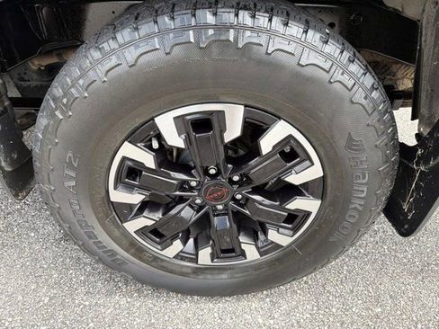 Used 2024 Nissan Frontier PRO-4X w/ Technology Package AWD/4WD image 31