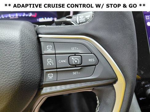 Used 2025 Jeep Grand Cherokee Laredo X w/ Luxury Tech Group I AWD/4WD image 8