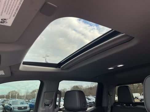 Used 2024 GMC Sierra 1500 Denali image 18