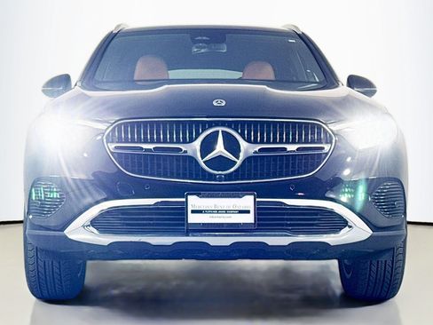 Certified 2025 Mercedes-Benz GLC 350e 4MATIC image 3