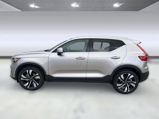 Certified 2023 Volvo XC40 B5 Plus w/ Protection Package Premier AWD/4WD video 2