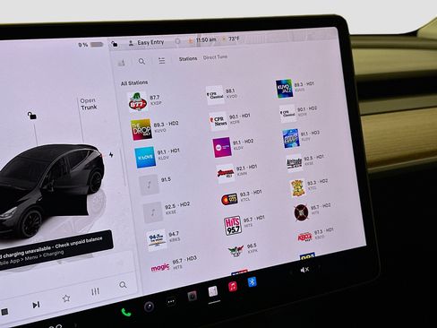 Used 2023 Tesla Model Y Performance image 19