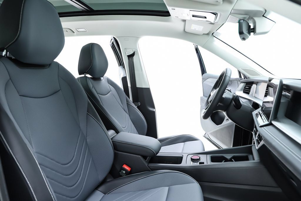 New 2026 Volkswagen Tiguan SE AWD/4WD image 75