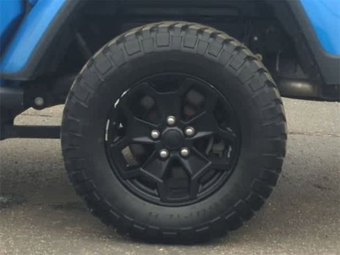 Used 2022 Jeep Gladiator Sport image 14