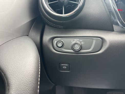 Used 2023 Chevrolet Blazer LT w/ Convenience Package image 24