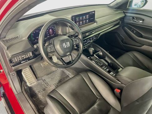 Used 2024 Honda Accord Sport image 11