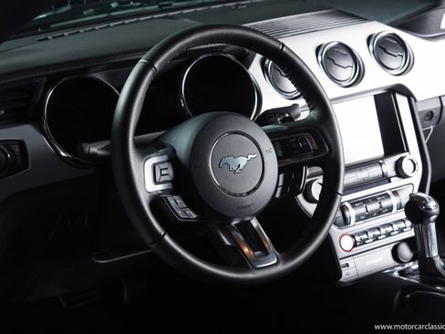 Used 2016 Ford Mustang GT Premium image 25