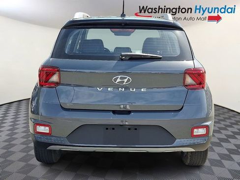 Used 2026 Hyundai Venue SEL FWD image 5