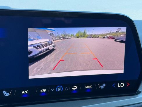 New 2026 Chevrolet Traverse LT FWD image 15