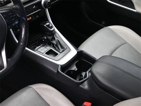 Used 2019 Toyota RAV4 XLE Premium w/ Cold Weather Package image 19