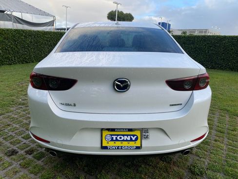 Used 2019 MAZDA MAZDA3 Sedan w/ Preferred Package FWD image 6