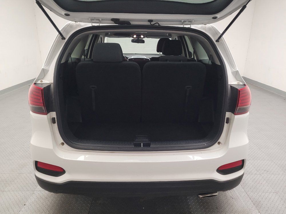 Used 2020 Kia Sorento FWD V6 image 29