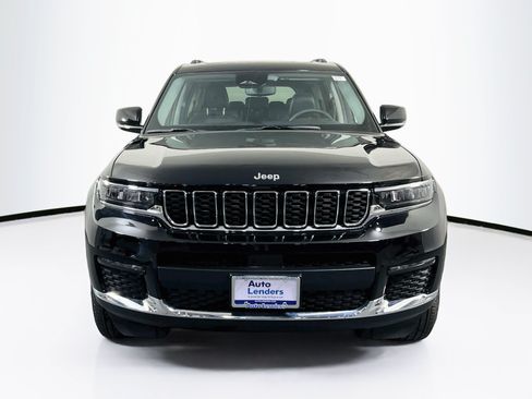Used 2023 Jeep Grand Cherokee L Limited AWD/4WD image 2