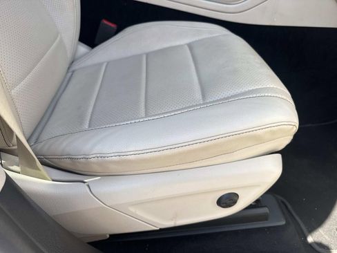 Used 2021 Mercedes-Benz GLE 350 4MATIC image 12