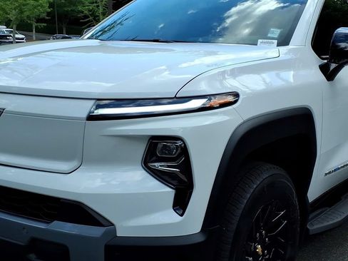 New 2026 Chevrolet Silverado EV LT AWD/4WD image 22