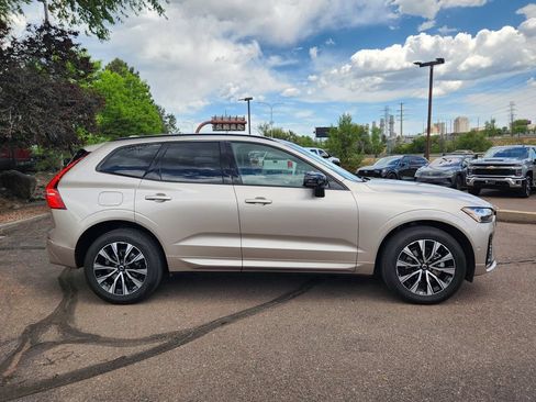 Used 2025 Volvo XC60 B5 Plus AWD/4WD image 24