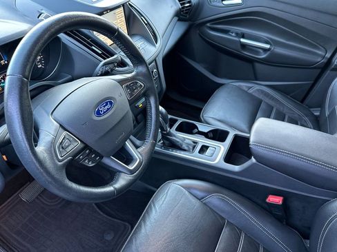 Used 2018 Ford Escape SEL image 4