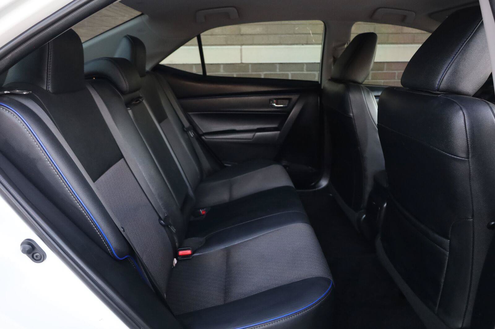 Used 2017 Toyota Corolla SE w/ Body Protection Package FWD image 23