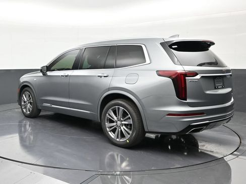 Certified 2023 Cadillac XT6 Premium Luxury w/ Technology Package FWD image 3