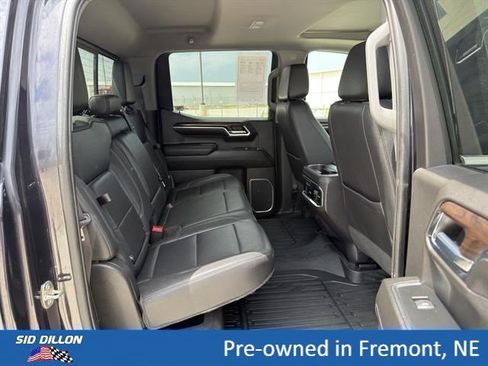 Used 2023 GMC Sierra 1500 SLT w/ SLT Premium Plus Package AWD/4WD image 17