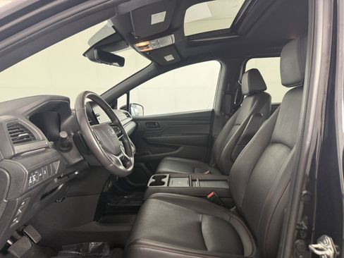 Used 2025 Honda Odyssey Sport-L image 17