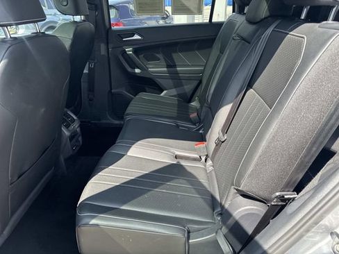 Used 2022 Volkswagen Tiguan SE R-Line FWD image 11