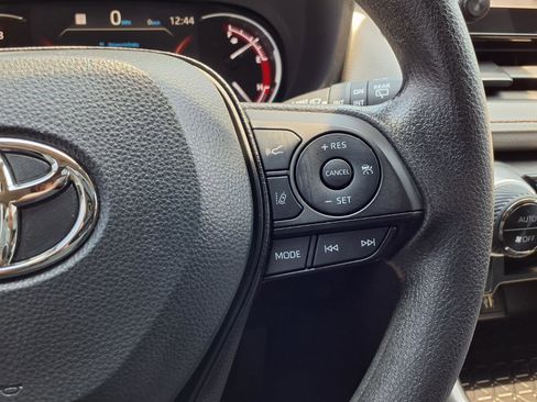 Used 2025 Toyota RAV4 XLE w/ Convenience Package FWD image 20