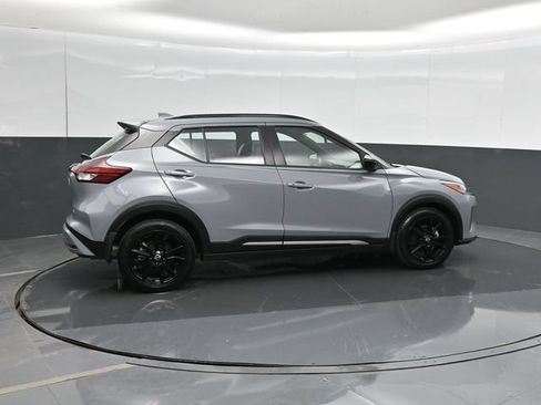 Used 2024 Nissan Kicks SR w/ SR Premium Package FWD image 4