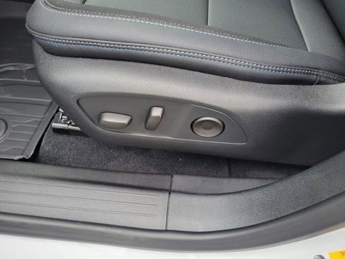 New 2026 Chevrolet Equinox EV LT image 19