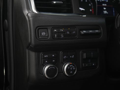 Used 2021 GMC Yukon Denali w/ Denali Premium Package AWD/4WD image 27