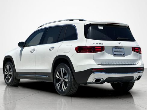 New 2025 Mercedes-Benz GLB 250 4MATIC image 3