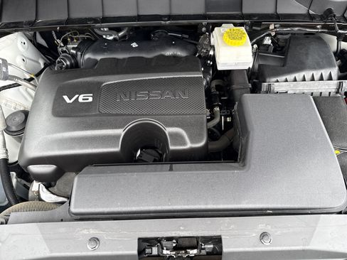 Used 2024 Nissan Pathfinder SL AWD/4WD image 34