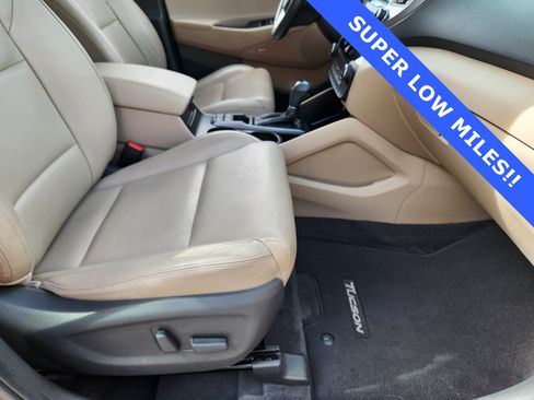Used 2017 Hyundai Tucson Limited w/ Limited Ultimate Package 03 image 19