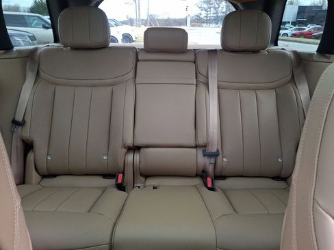 New 2025 Land Rover Range Rover SE image 13