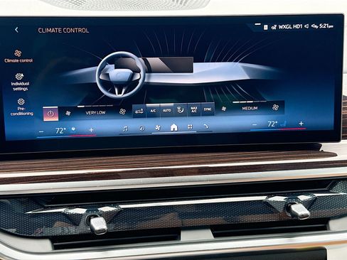 New 2027 BMW X7 xDrive40i w/ M Sport Package AWD/4WD image 36