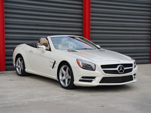 Used 2016 Mercedes-Benz SL 400 image 4