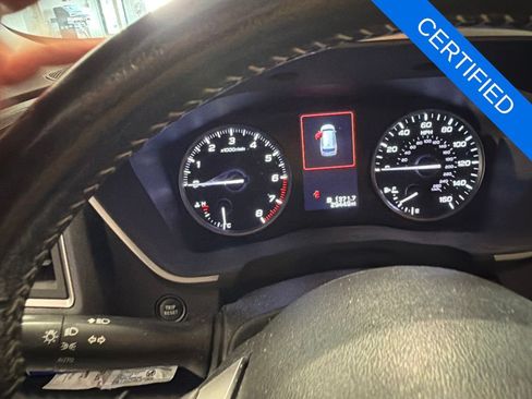 Used 2023 Subaru Ascent Premium w/ Convenience Package AWD/4WD image 10